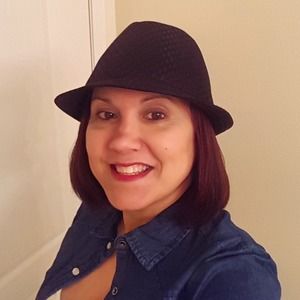 Meet your Posher, Angie